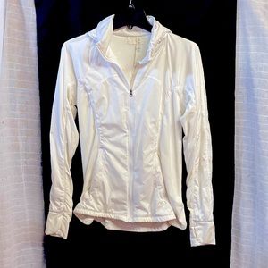 Lululemon fleece lined wind breaker w hood